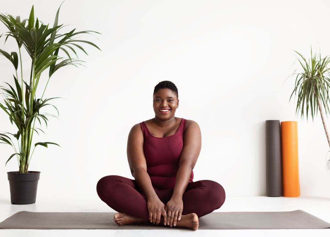 Best Plus Size Yoga Tops Recommended by Experts
